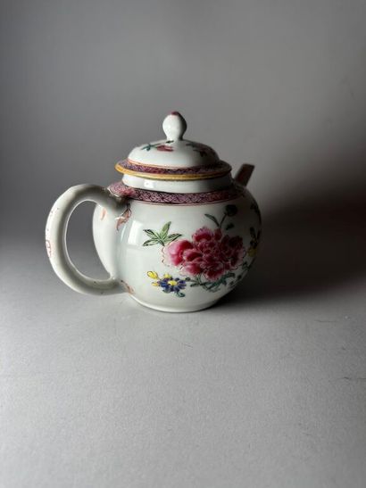CHINA, Compagnie des Indes.
Porcelain globular...