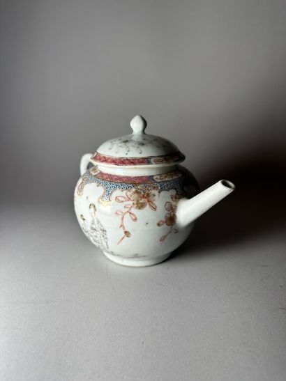 CHINA, Compagnie des Indes.
Porcelain globular...