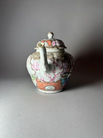 CHINA, Compagnie des Indes.
Porcelain baluster...