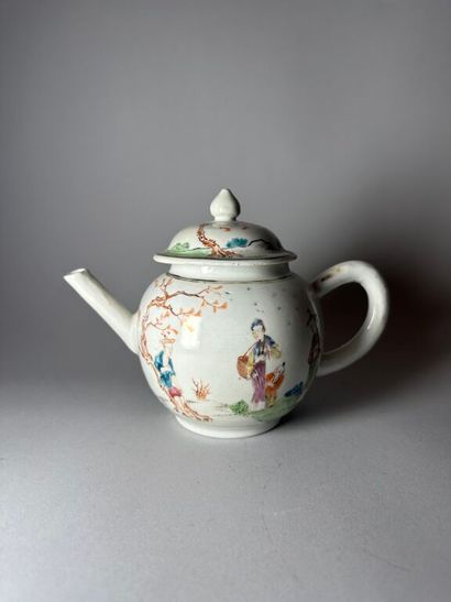 CHINA, Compagnie des Indes.
Porcelain globular...