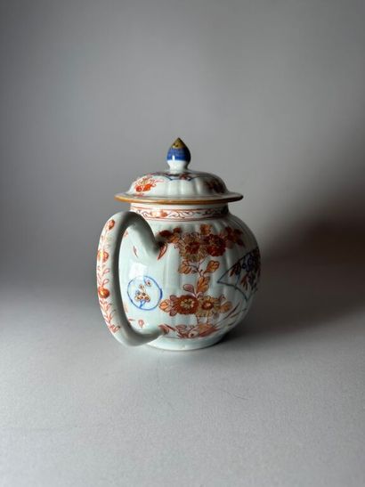 CHINA, Compagnie des Indes.
Porcelain globular...