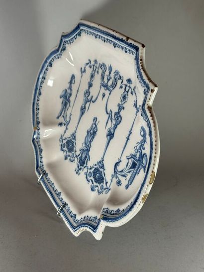 MOUSTIERS.
Oblong earthenware dish decorated...