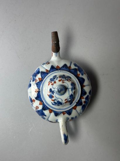 CHINA, Compagnie des Indes.
Small baluster...