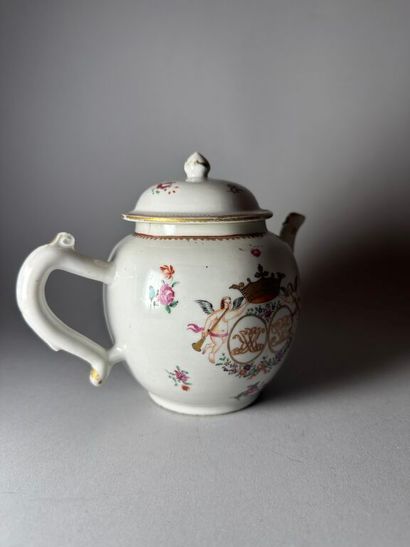 CHINA, Compagnie des Indes.
Porcelain globular...