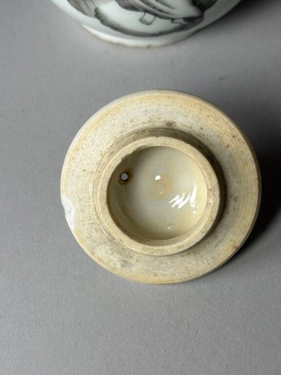 CHINA, Compagnie des Indes.
Small porcelain...