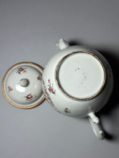 CHINA, Compagnie des Indes.
Porcelain globular...