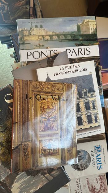 Important ensemble de livres modernes sur...