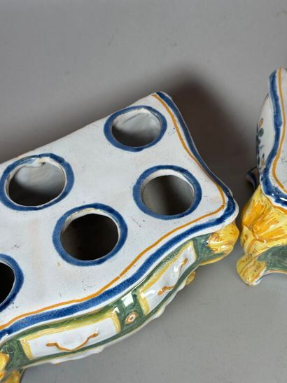 NEVERS.
Pair of earthenware bouquetières...