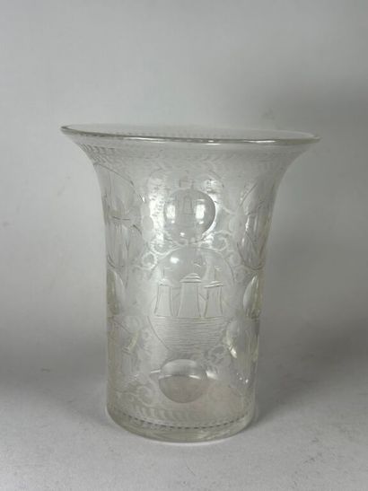Blown glass tulip vase with engraved decoration...