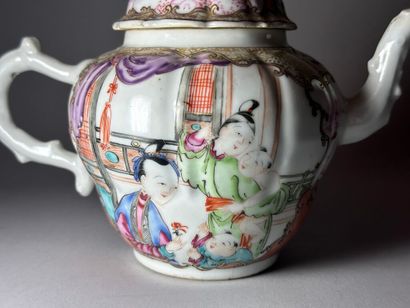 CHINA, Compagnie des Indes.
Porcelain baluster...