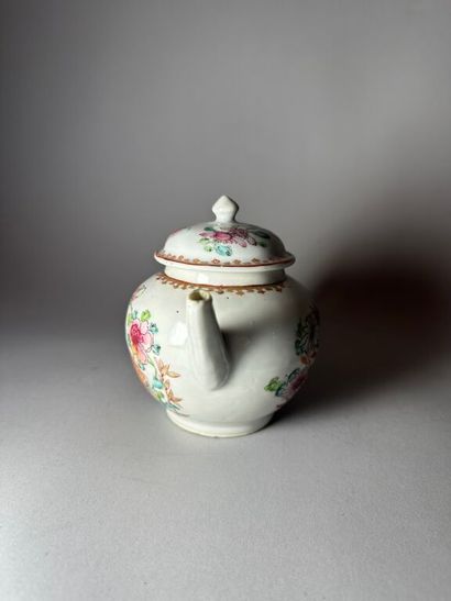 CHINA, Compagnie des Indes.
Small globular...