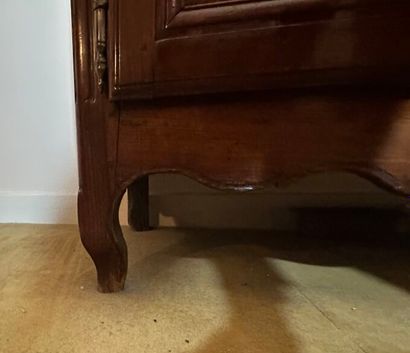 Buffet rustique à hauteur d'appui en bois...