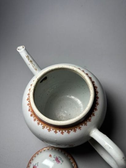 CHINA, Compagnie des Indes.
Porcelain globular...