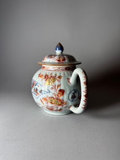 CHINA, Compagnie des Indes.
Porcelain globular...