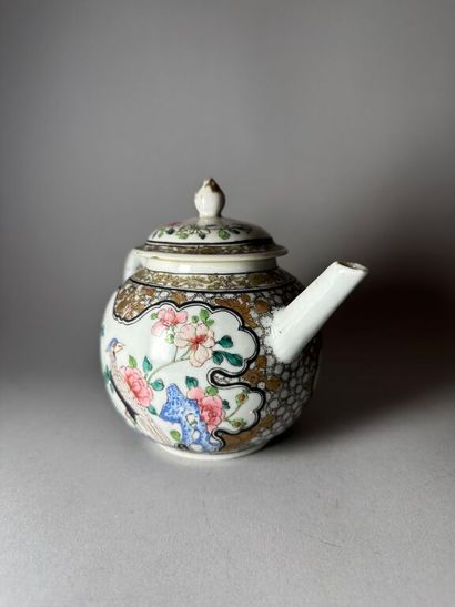 CHINA, Compagnie des Indes.
Porcelain globular...