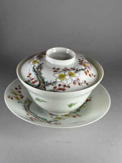 CHINA, Compagnie des Indes. Late Qing period.
Porcelain...