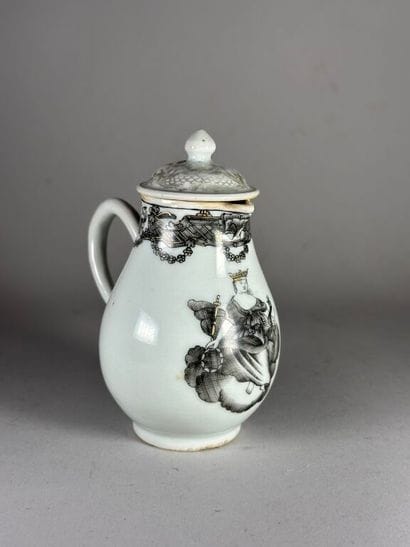 CHINA, Compagnie des Indes.
Small porcelain...