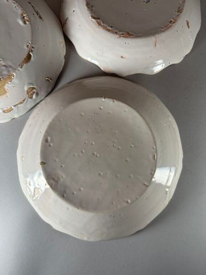 NEVERS.
Earthenware rim plates with polychrome...