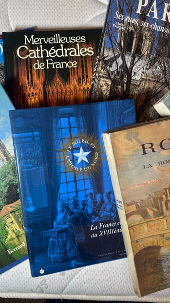 Important ensemble de livres modernes sur...