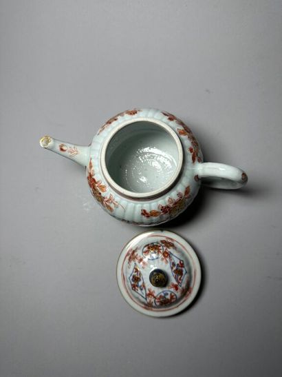 CHINA, Compagnie des Indes.
Porcelain globular...