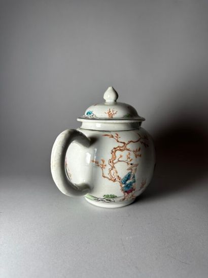 CHINA, Compagnie des Indes.
Porcelain globular...