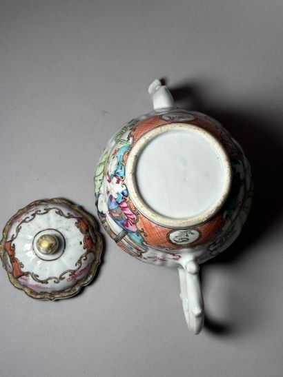 CHINA, Compagnie des Indes.
Porcelain baluster...