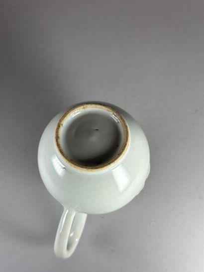 CHINA, Compagnie des Indes.
Small porcelain...
