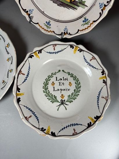NEVERS. 18th century.
Set of six earthenware...