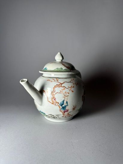 CHINA, Compagnie des Indes.
Porcelain globular...