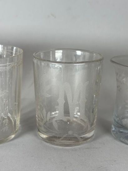 18th and 19th centuries.
Engraved glass lot...
