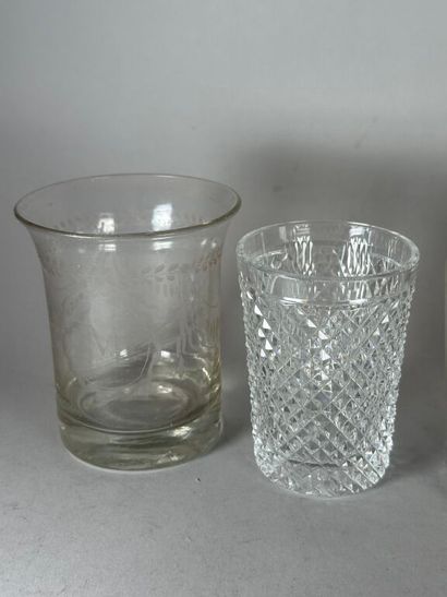 18th and 19th centuries.
Engraved glass lot...