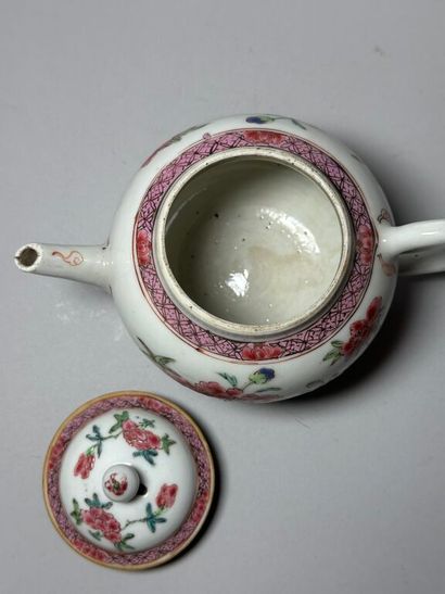 CHINA, Compagnie des Indes.
Porcelain globular...