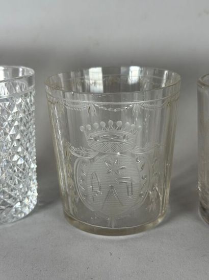18th and 19th centuries.
Engraved glass lot...
