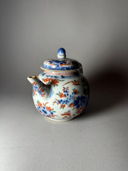 CHINA, Compagnie des Indes.
Porcelain globular...