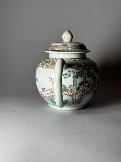CHINA, Compagnie des Indes.
Porcelain globular...