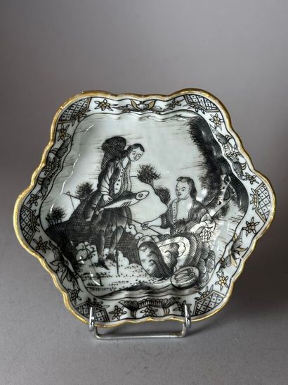 CHINA, Compagnie des Indes.
Round porcelain...