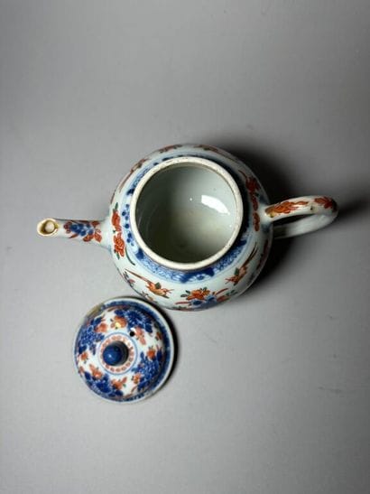 CHINA, Compagnie des Indes.
Porcelain globular...