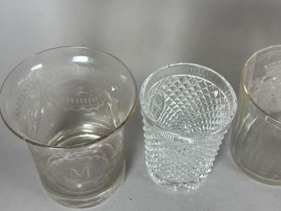 18th and 19th centuries.
Engraved glass lot...