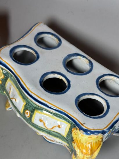 NEVERS.
Pair of earthenware bouquetières...