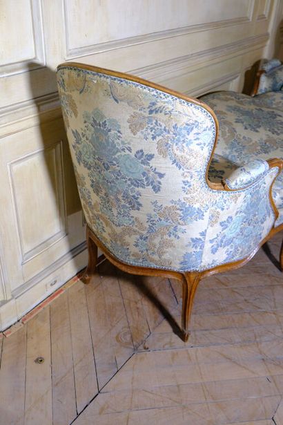 Chaise longue de repos en hêtre mouluré reposant...