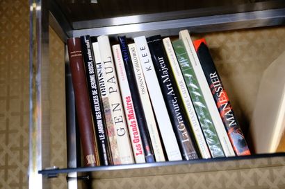 Fort ensemble de livres reliés ou brochés...