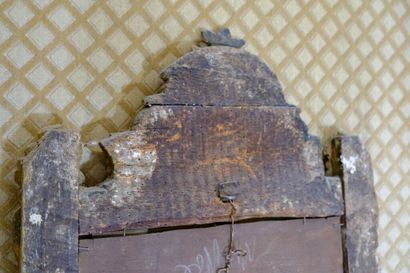 Glace rectangulaire, l'encadrement en bois...