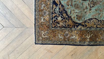 TAPIS d'ORIENT, Iran.
Tapis en laine et soie...