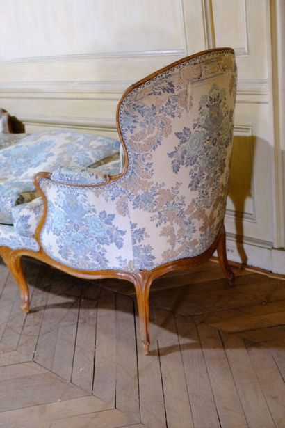Chaise longue de repos en hêtre mouluré reposant...