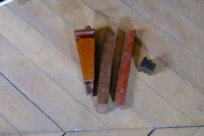 Petite armoire en acajou et placage d'acajou...