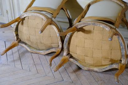 Paire de fauteuils à dossier cabriolet de...