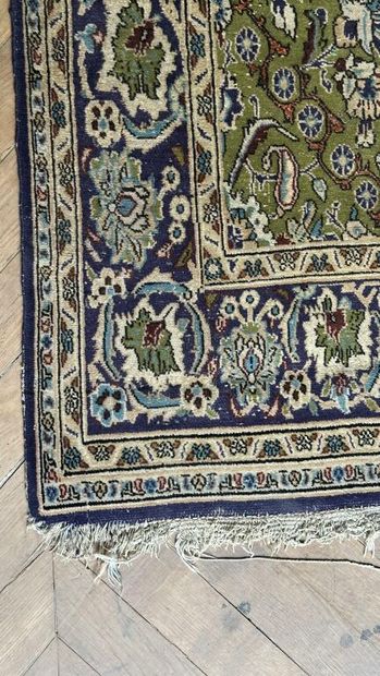 TAPIS d'ORIENT.
Tapis en laine et soie à...
