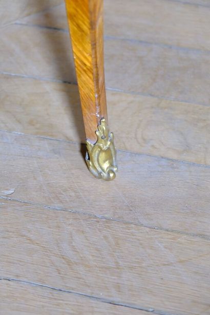 Coiffeuse en placage de bois de rose disposé...
