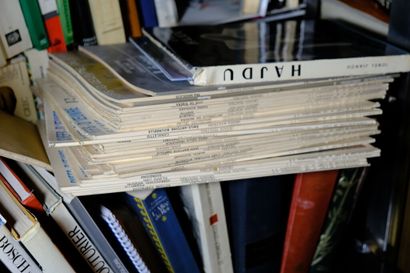 Fort ensemble de livres reliés ou brochés...