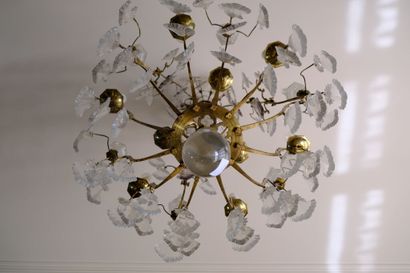 Lustre à pendeloques à neuf bras de lumière...